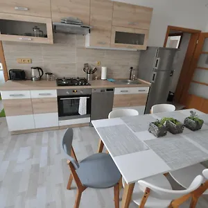 jirina-appartments-prague.praguehotelsweb.com/